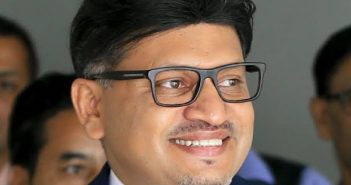 अभद्र व्यवहारपछि एनआरएनका अध्यक्ष भट्टलाई विमानस्थलबाटै फर्काइए