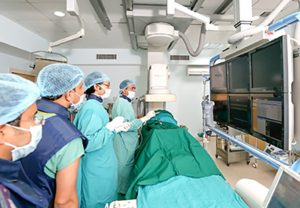 मानव अङ्गमा पहिलो मुटुको शल्यक्रिया सफल