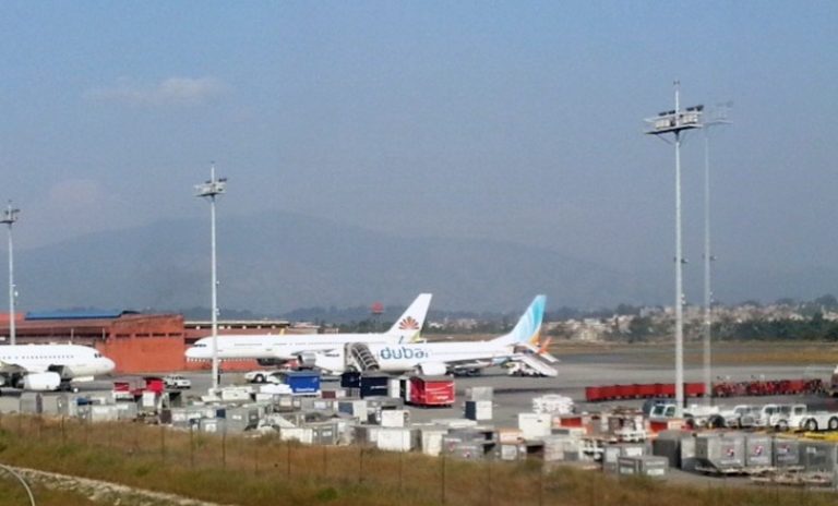 विमानस्थलमा अलपत्र सामानले नयाँ टेन्डरमा समस्या