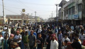 मोर्चाका कार्यकर्ताद्वारा प्रमुख निर्वाचन आयुक्त डा. यादवको घरमा तोडफोड