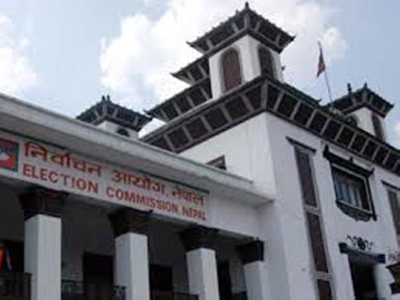 ७३ दशमलव ६९ प्रतिशत मतदान : निर्वाचन आयोग