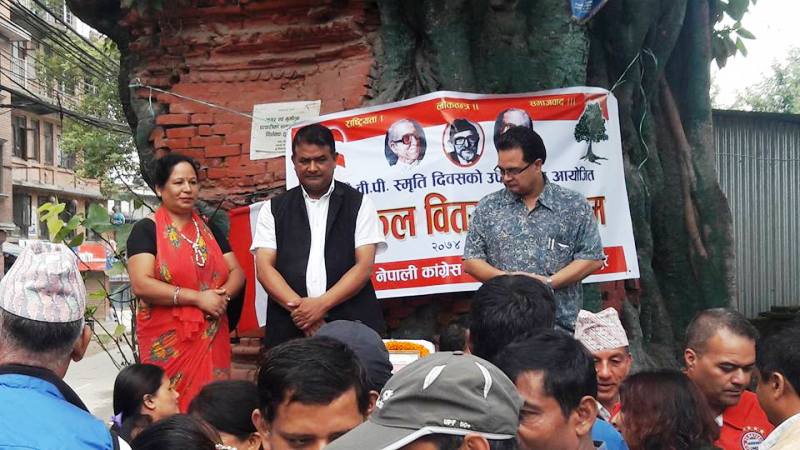 ३५ औं वि.पी. स्मृति दिवसमा फलफुल वितरण