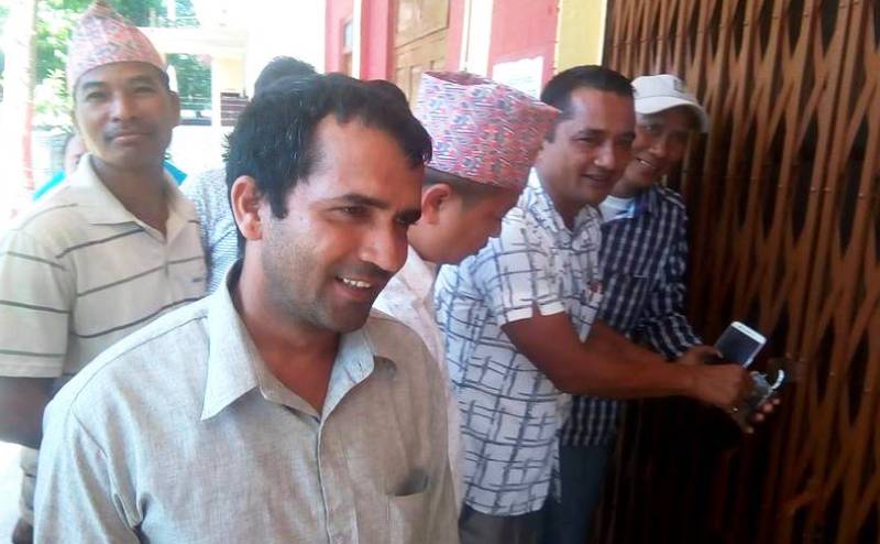 मेयर,उपमेयरको कार्यकक्षमा तालाबन्दी