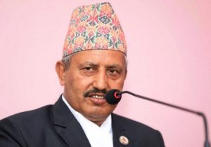 शिक्षामन्त्रीले माफी मागे