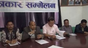 बिरामी नजाँच्ने डाक्टरको चेतावनी