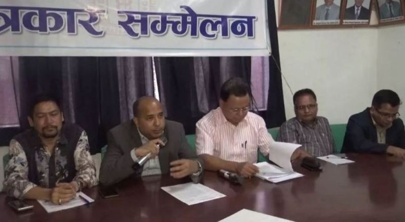 बिरामी नजाँच्ने डाक्टरको चेतावनी