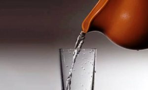 माटाको भाँडामा राखिएको पानी पिउँदा स्वास्थ्य लाई मिल्छ लाभै लाभ