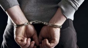 अस्पतालमा होहल्ला गर्ने ६ पक्राउ