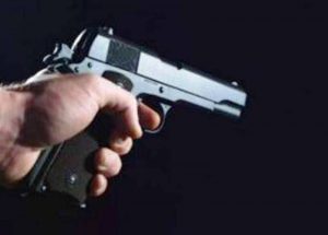 पोखरामा प्रहरी र लागुऔषध प्रयोगकर्ताबीच हातपात, प्रहरीले गोली हान्यो