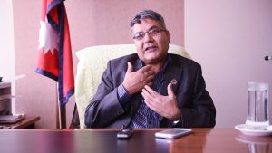 राष्ट्रपति र प्रधानमन्त्रीबारे लेखिएको स्टाटस देखाउँदै सञ्चारमन्त्रीले सोधे : हाम्रो स्वतन्त्रता यही हो ?