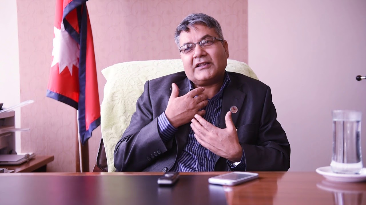 राष्ट्रपति र प्रधानमन्त्रीबारे लेखिएको स्टाटस देखाउँदै सञ्चारमन्त्रीले सोधे : हाम्रो स्वतन्त्रता यही हो ?