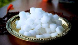 ढाड दुख्ने समस्या छ ? कपुर हुनेछ अचूक औषधि