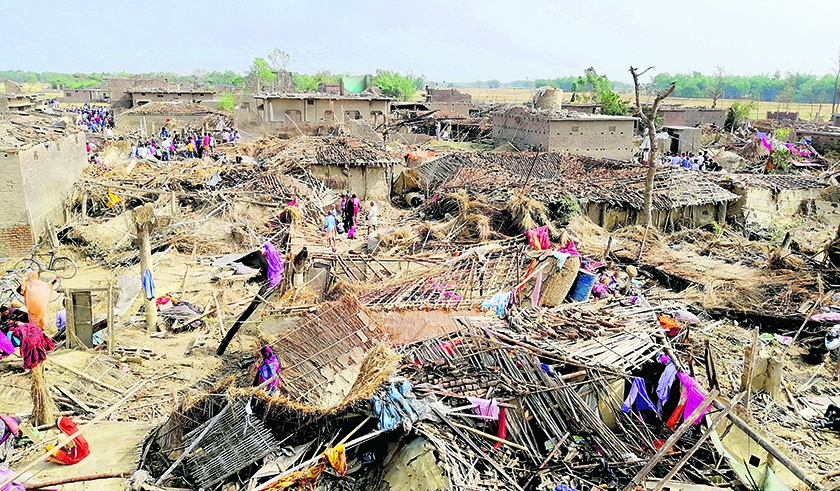 भारतले बनाएको अग्लो सडकका कारण नरैनापुरमा सयौँ नेपालीका घर डुबानमा परे