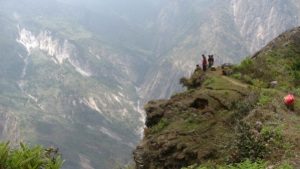भिरबाट लडेर १७ वर्षीया किशोरीको मृत्यु