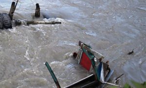 त्रिशूलीमा ट्रक खस्यो, २ को मृत्यु