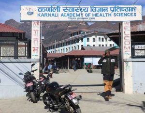 अस्पताल हाताभित्रै नियमविपरीत मेडिकल सञ्चालन