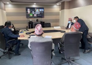पुरानो नक्सा छापेर बिक्री गरेका पुस्तक जफत गर्न शिक्षामन्त्री श्रेष्ठको निर्देशन