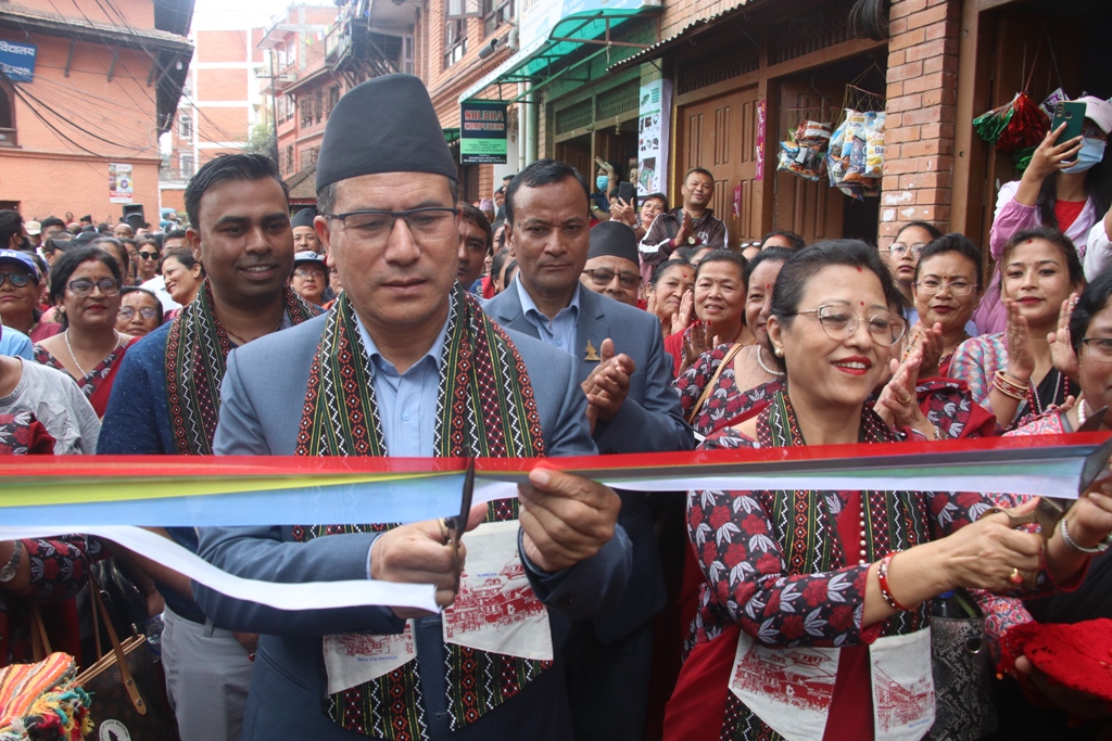 भक्तपुरमा सांँस्कृतिक सम्पदा पदयात्रा (फोटो फिचर)