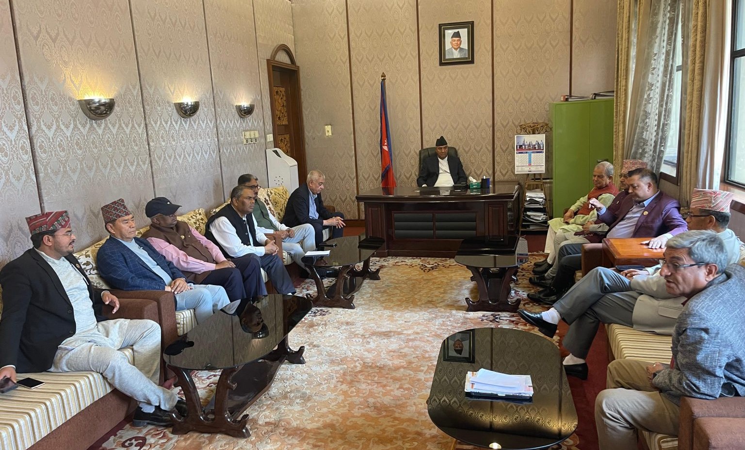 नेपाली कांग्रेसको आह्वानमा बानेश्वरमा विपक्षी दलको बैठक सुरु