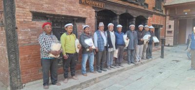 थिमिमा सिद्धि गणेश मन्दिरका गुठियारहरुलाई पोशाक वितरण