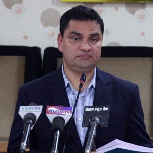स्वास्थ्य बिमा कार्यक्रम रोक्ने अस्पतालको नवीकरण हुँदैन : मन्त्री पौडेल
