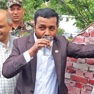सिंहदरबारमा मेलम्ची खानेपानी आयोजनाको पानी वितरण