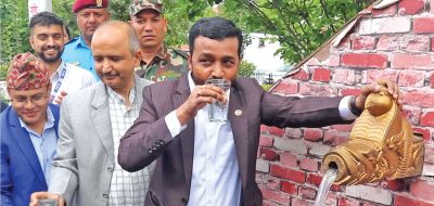 सिंहदरबारमा मेलम्ची खानेपानी आयोजनाको पानी वितरण