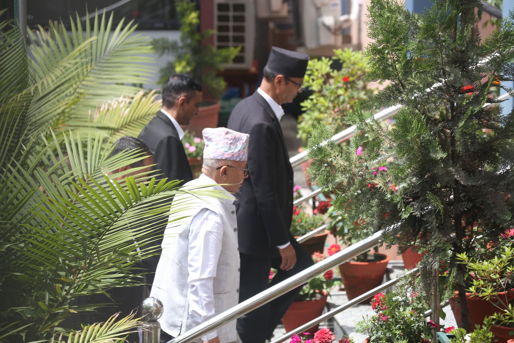 माधव नेपालको बयान सकिएपछि थुनछेकको बहस सुरु हने